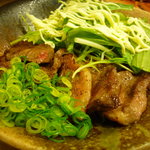 酒場 やまと - ☆和牛の炙りはマヨネーズなサラダも嬉しい（●＾o＾●）☆