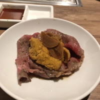 やきにくグレート 神田店 - ウニがのってます！