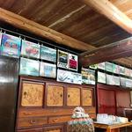 麺謹製3L's - 店内の様子