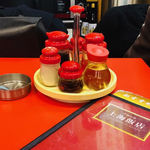 上海飯店 - 卓上がとにかく赤い！