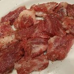 炭火焼 ゆうじ - テール
      ここのテールは日本一！溢れる脂感とかみごたえがたまりません