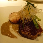 リストランテ ラ・バリック トウキョウ - 前菜：戻り鰹と根菜のサラダ仕立て　ガルムソースとカツオのカラスミ添え