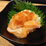 Tokyo Rice Wine - サーモンといくらの塩辛590円