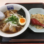 風風ラーメン - 半チャンセット