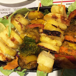 アムダスラビー - 野菜と果実のタンドール