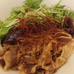 辛味噌肉釜玉うどん