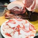 山猫軒 - 山猫軒のＦＢより拝借。ロースも凄かったです