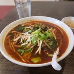 台湾料理故宮 - 麻辣肉湯麺（マーラーニューローメン）