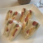 千疋屋フルーツパーラー - フルーツサンド（イートイン、2018.9）