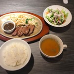 カジュアル 鉄板 伊達 - ハラミ焼き定食（税込み１４０４円）