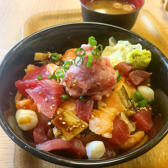 海鮮どんぶり 銀はち 銀座店 旧店名 銀八丼 銀座一丁目 海鮮丼 食べログ