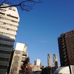 お料理ひろせ - 清水橋交差点から伊藤園右折、1本目左折、坂登ってすぐ右折、左側に置き看板。