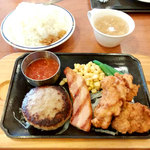 チーズinハンバーグ＆厚切りベーコンとフライドチキン
