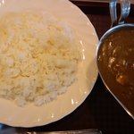 ポケットマーニー 首里本店 - インド風チキンカレー（550円）