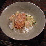 あさりの白ワイン蒸しらあめんのダシかけ「メンチカツのっけごはん」