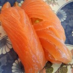 廻鮮寿司 塩釜港 - 生サーモン150円、お得よね～♪