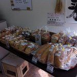 天然酵母パン専門店 小麦畑チボリーノ - 