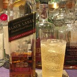 The Cocktail Shop - JOHNNIE WALKER BLACK LABEL SHERRY EDITION（ソーダ割）
