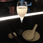 中国料理＆ワイン yinzu - ２０１１年９月２８日訪問～グラスシャンパン
