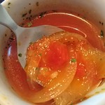 アティックルーム新宿 - トマトスープの具。