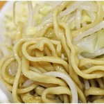 丁度良い茹で加減の麺。
