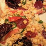 S.GRAVITY - 『エスグラの鉄板で焼くピザ ￥700』クリスピータイプのピザです。まずはマルゲリータからいかがですか？ 