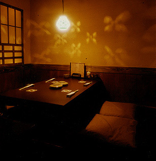 石巻鮮魚と炭焼牛タン かっこ 仙台名掛丁店（【旧店名】炉ばた情緒 かっこ 仙台西口名掛丁店） - あおば通（居酒屋）の写真