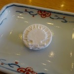 成田専蔵珈琲店 - 藩士の珈琲に付いた干菓子はお店のマークに！