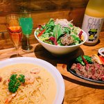 カフェバー ハニー - 