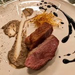 プルミエ レタージュ - ペリゴール産マグレ鴨 胸肉のロティ　ソース・バルサミコ