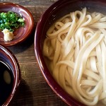 地粉うどん わだち草 - 釜揚げうどん　650円