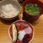 露石 - お吸い物も付いています