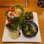 露石 - 先付け(枝豆は黒枝豆です)