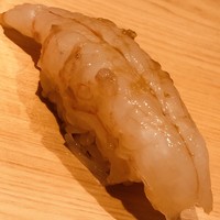 鮨 さかい - オスのボタン海老。太い