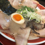 呼び戻しとんこつ 光四郎 - 特製チャーシューメン