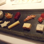 レストラン サンパウ - Deustacion　5種類のチーズとそのコントラスト