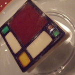 レストラン サンパウ - Deustacion　モンドリアン：ブラックオリーブ、イチゴ、バニラ、サフラン、ミント