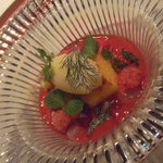 レストラン サンパウ - Deustacion　トシーノ　デ　シエロ：パイナップルのアイスクリーム、フランボワーズのソース