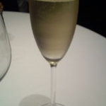 ユニッソン デ クール - 最初のグラスシャンパン