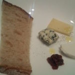 ユニッソン デ クール - 残ったワインはチーズとともに