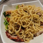 Bakmie Karet ASIU - 1811_Bakmie Karet ASIU_Istiemewa(Jumbo)@58,000Rp(バクミー大盛)麺は器の底から混ぜ合わせ色んな味わいと食感を楽しみます！