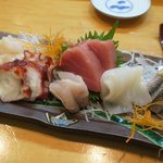 よし寿司 - お刺身です