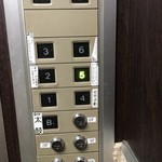 ビストロ サイトウ - エレベーター。