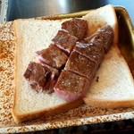 鉄板焼ステーキ 一ッ葉ミヤチク - ミックスステーキ(赤身+ロース150g)のロース