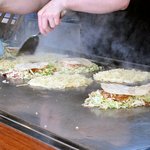 鉄板月輪 - そばも丁寧に焼かれています