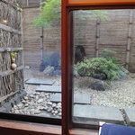 旬香亭 - 席から見えるお庭