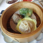 中国料理 皇苑 - ランチセットの点心3つ