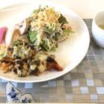 メインプレート（鮭+サラダ）