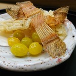 つる由 - 銀杏と甘鯛の骨せんべい