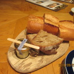 イカリヤ食堂 - パンとバター